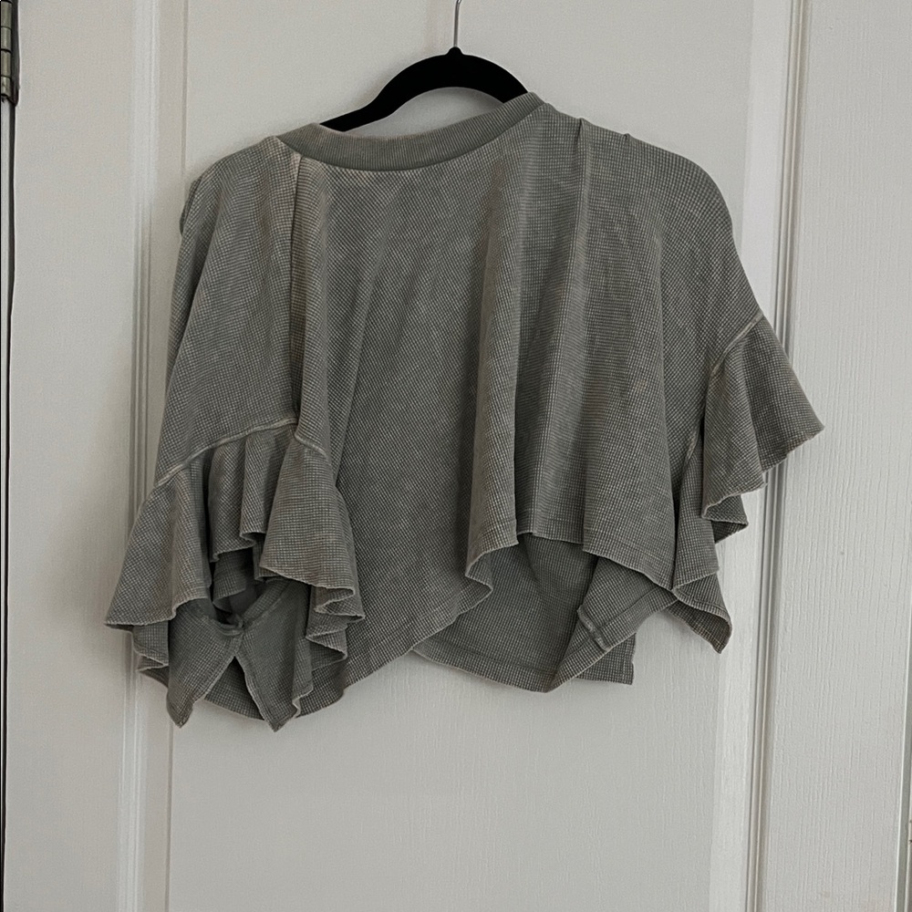 Altar'd State Gray Ruffled Poncho